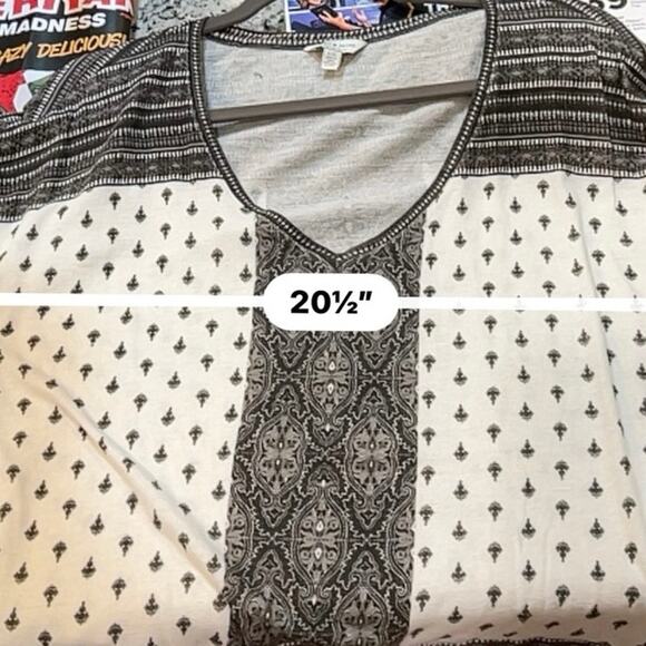 Lucky Brand Boho Beige Gray Print V Neck Short Sleeve Top Size Large - Picture 6 of 7